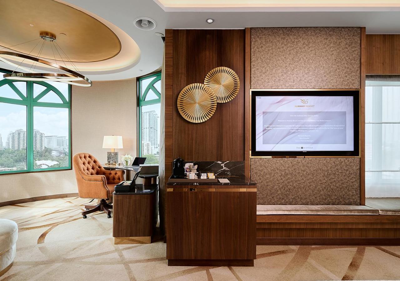 Sunway Resort Hotel Petaling Dzsaja Kültér fotó The office of the Chairman