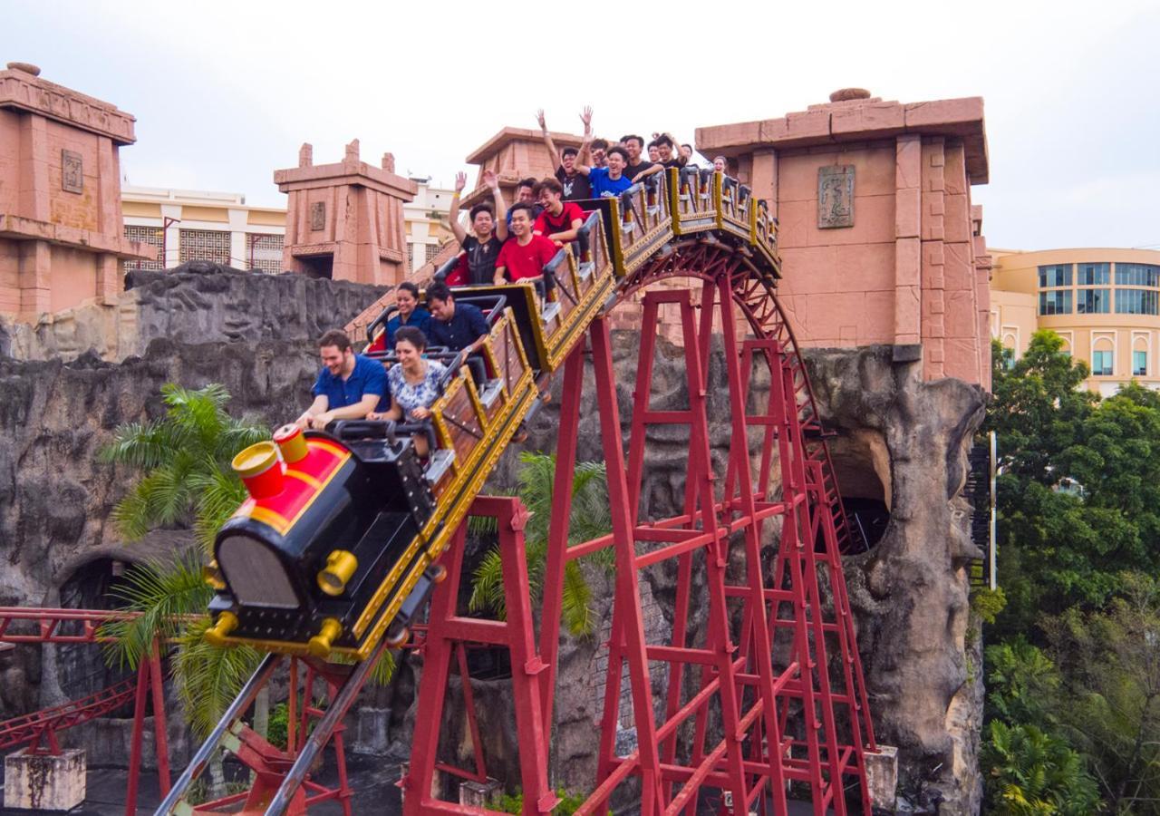 Sunway Resort Hotel Petaling Dzsaja Kültér fotó The Dragon roller coaster
