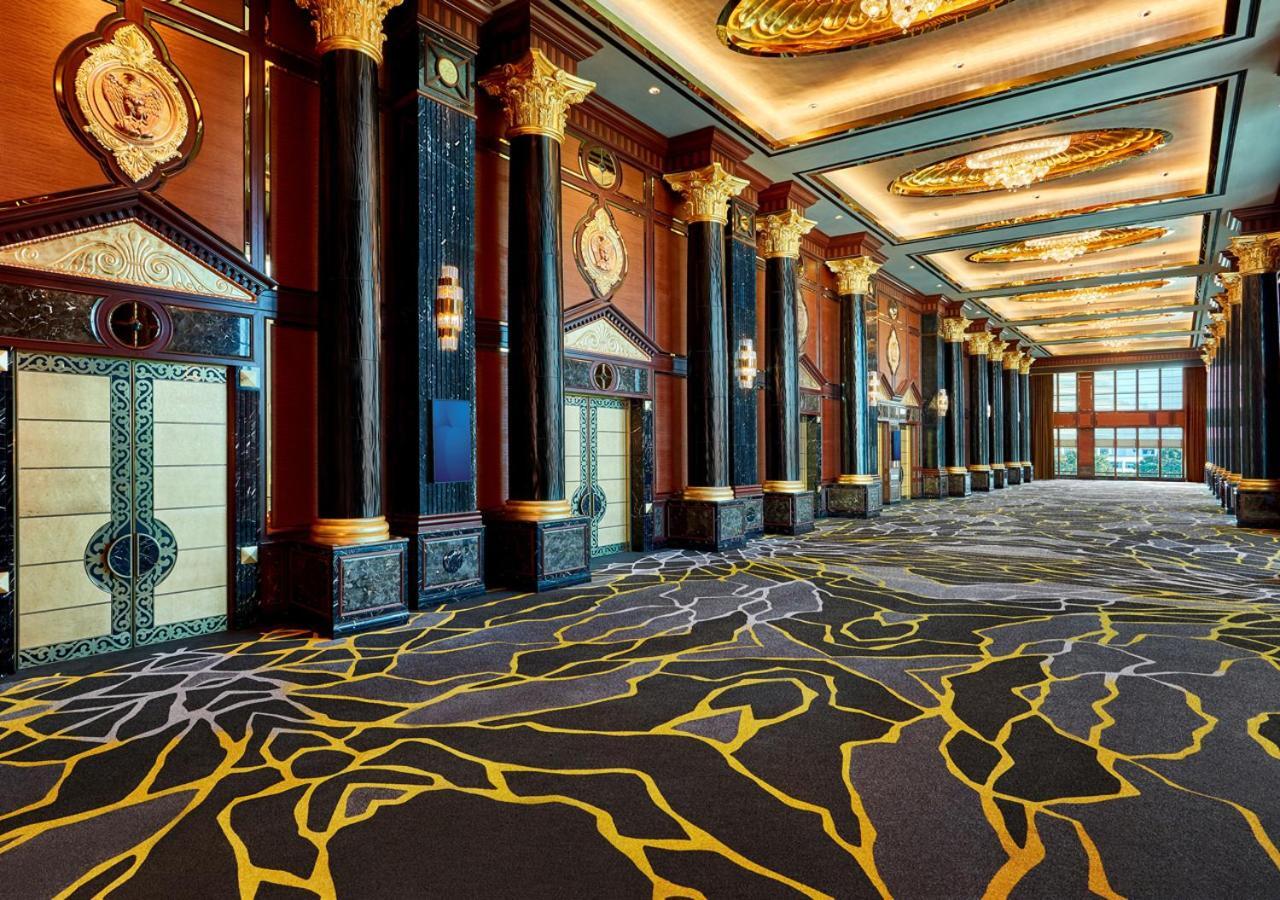 Sunway Resort Hotel Petaling Dzsaja Kültér fotó The interior of the hotel